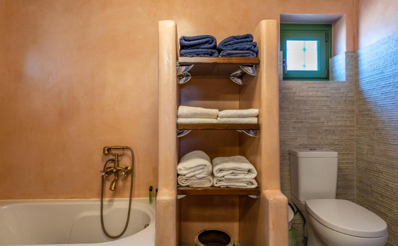 Holiday home Aggel's House - Stone House - Private Pool - Courtyard - Countryside Views Kato Episkopi