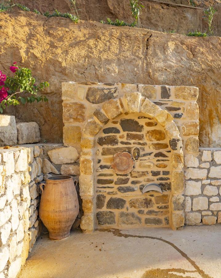 Aggel's House - Stone House - Private Pool - Courtyard - Countryside Views Kato Episkopi