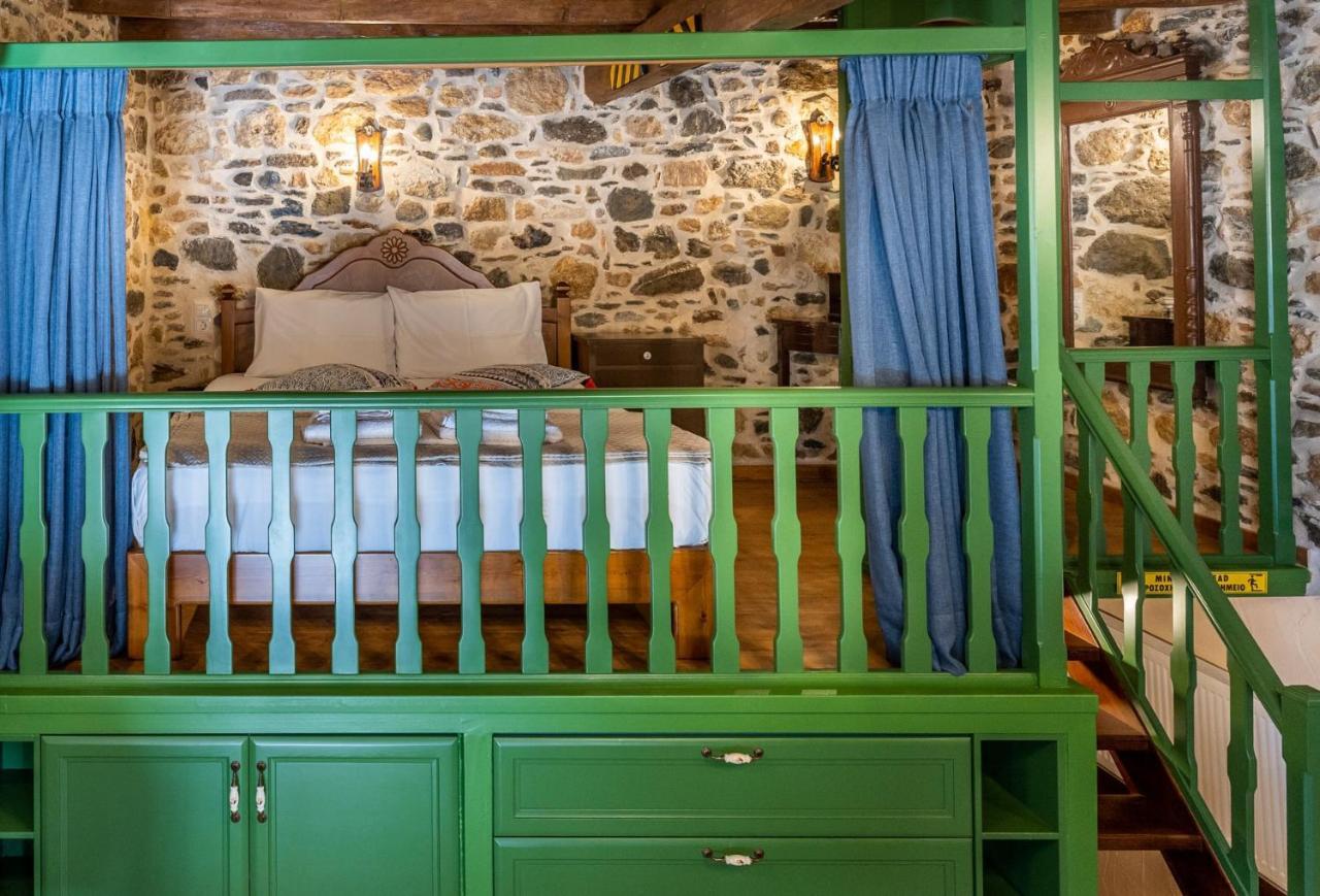 Aggel's House - Stone House - Private Pool - Courtyard - Countryside Views Tatil Evi