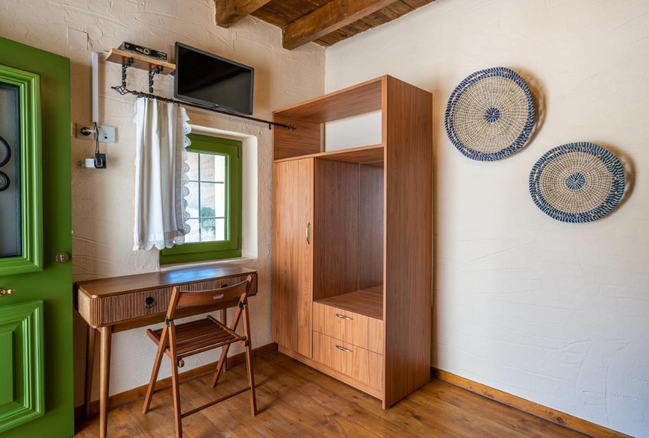 Aggel's House - Stone House - Private Pool - Courtyard - Countryside Views * Kato Episkopi